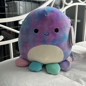 Mary 8” squishmallow